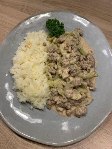 Gurkenpfanne mit Reis